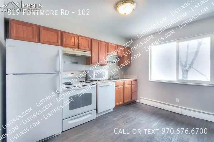 819 Fontmore Rd #102 - Photo 3 of 7
