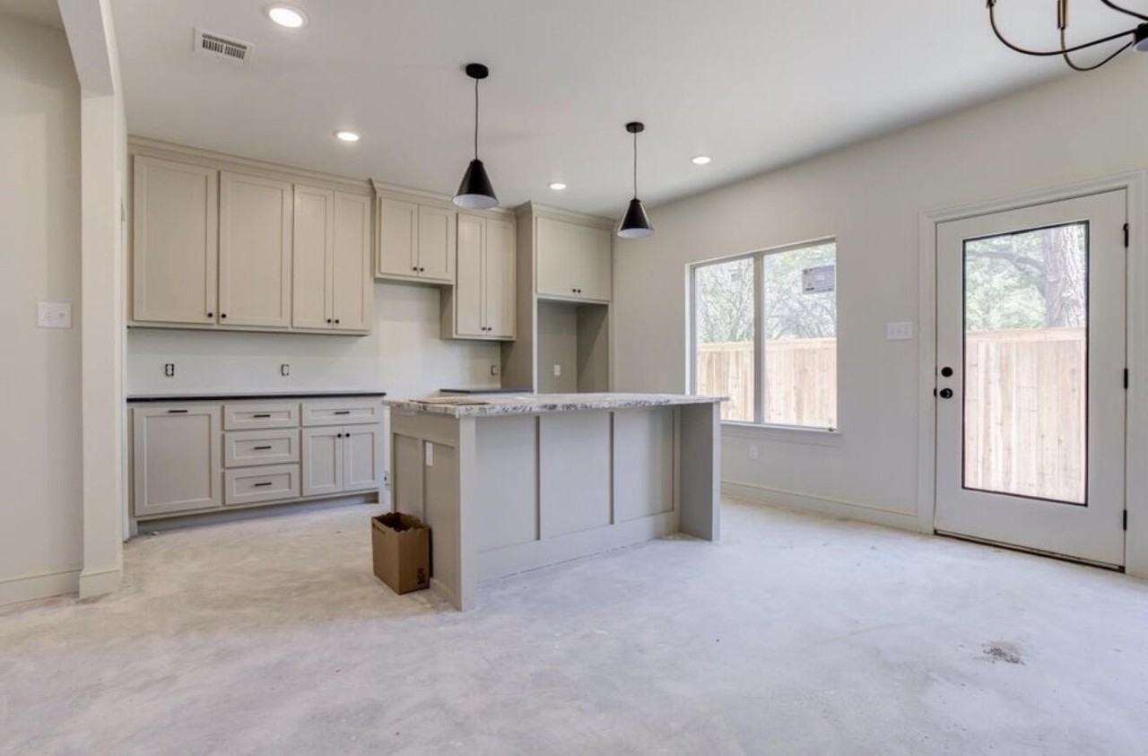 3419 24th St - Photo 4 of 6
