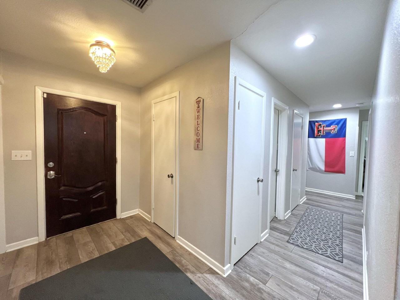 3301 39th St - Photo 3 of 17