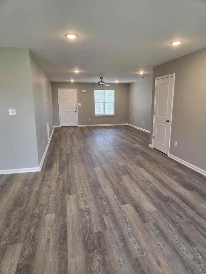 108 Tyler Way - Photo 2 of 17