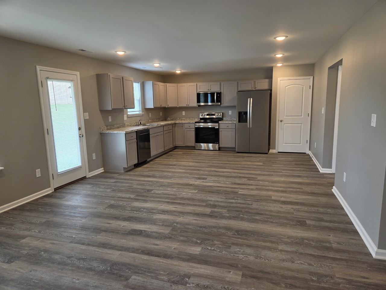 108 Tyler Way - Photo 3 of 17