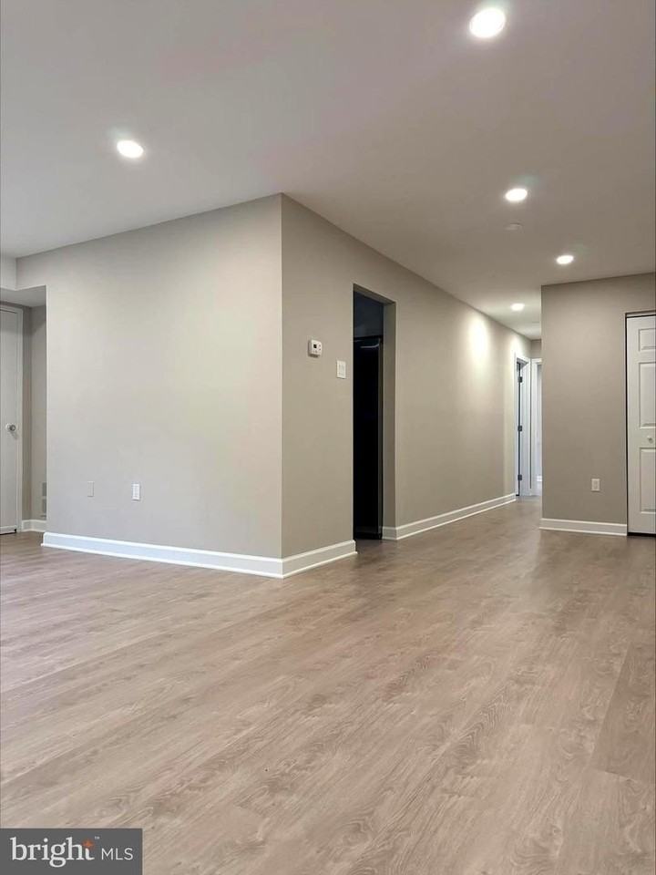 5931 Quantrell Ave - Photo 4 of 13