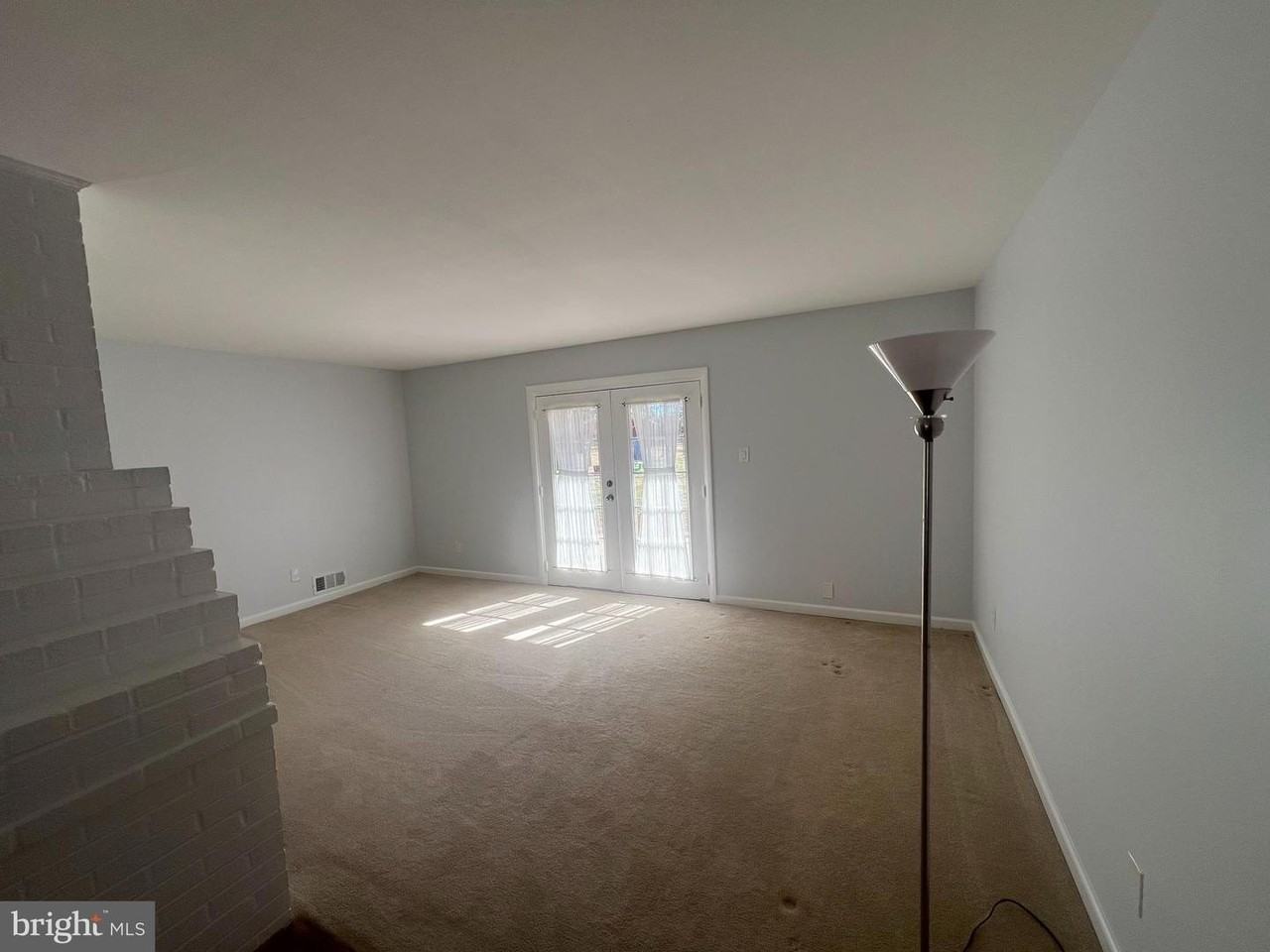 13209 Thornton Dr - Photo 5 of 17