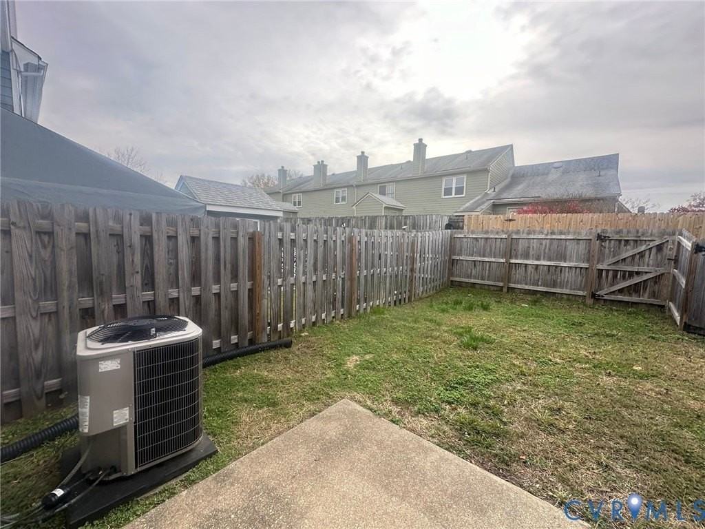 7812 Coachford Ct - Photo 7 of 8