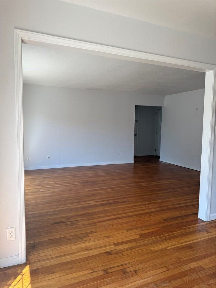 101 Ripley Rd - Photo 6 of 10