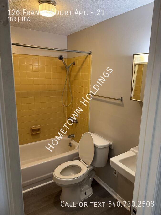 126 Franks Ct #21 - Photo 2 of 12