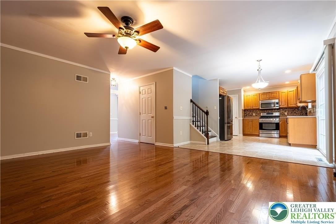 127 Highlands Cir - Photo 6 of 27