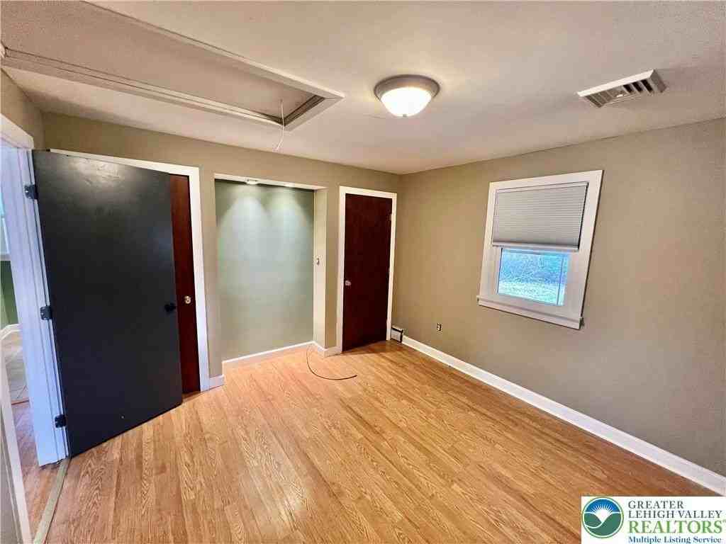 2121 7th St - Photo 6 of 33
