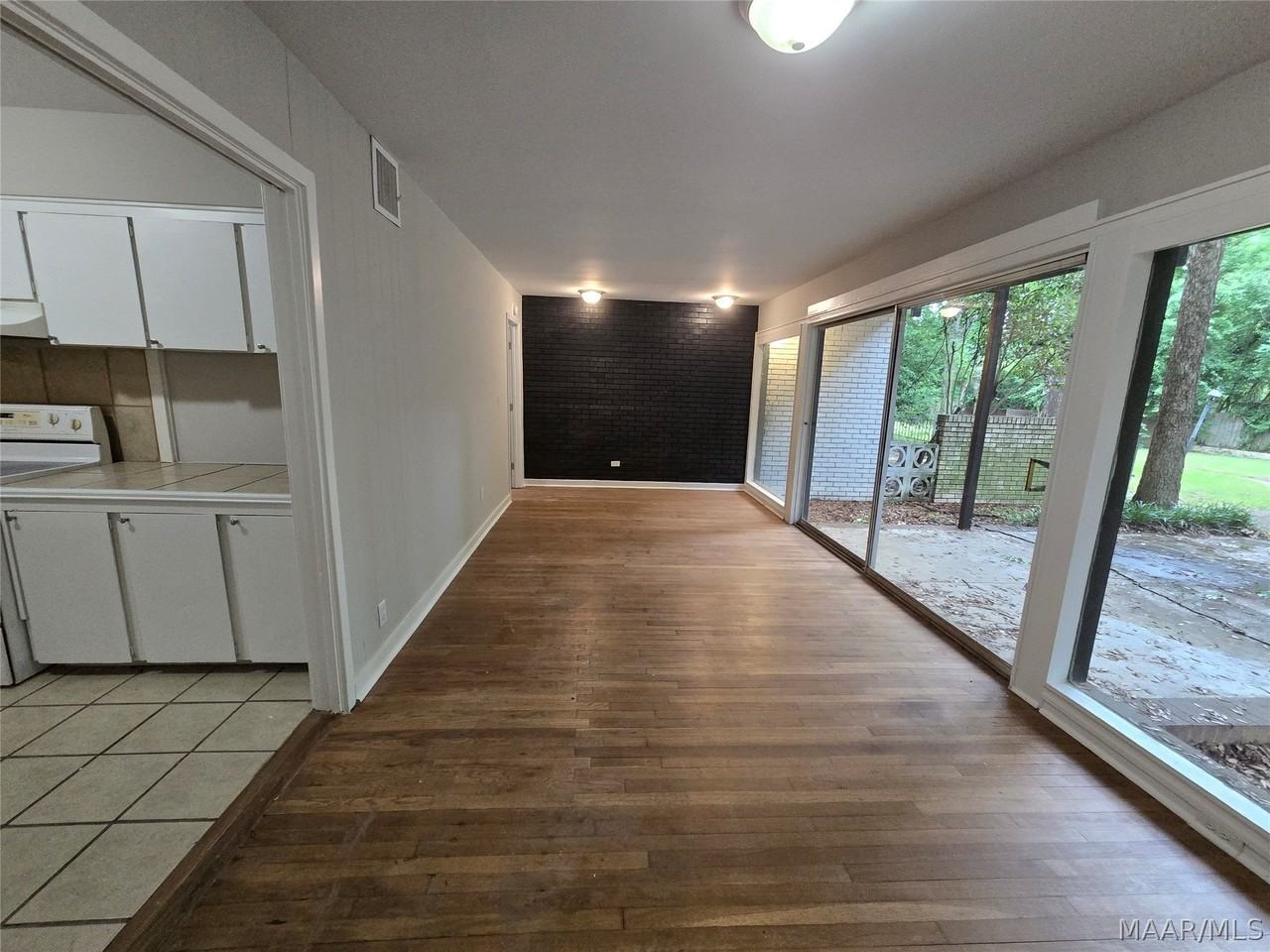 3733 Wesley Dr - Photo 2 of 14
