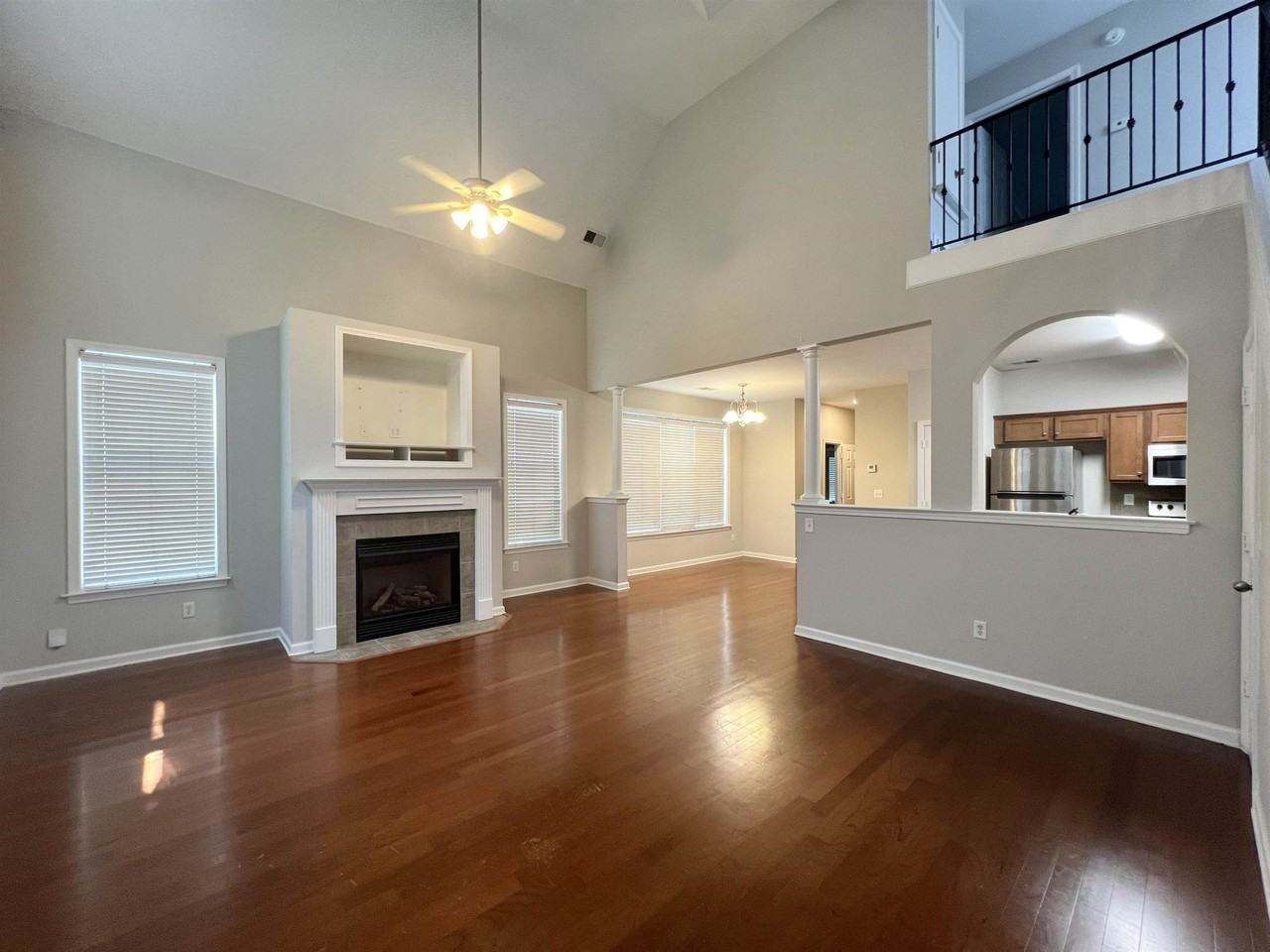 154 Island Bluff Dr - Photo 2 of 22