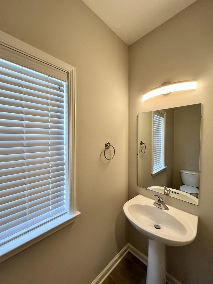 154 Island Bluff Dr - Photo 7 of 22