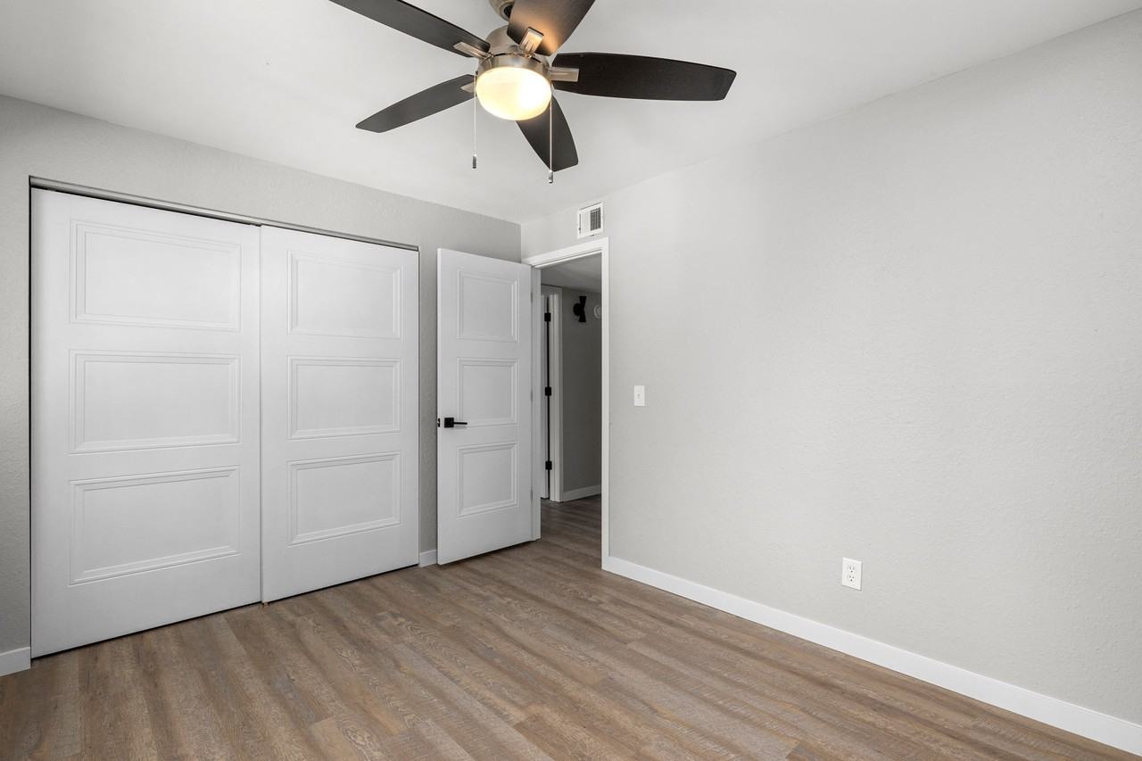 50 Devon Ct #A11 - Photo 7 of 12
