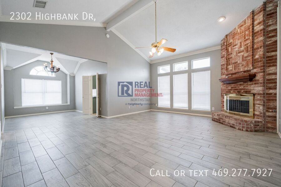 2302 Highbank Dr - Photo 5 of 38