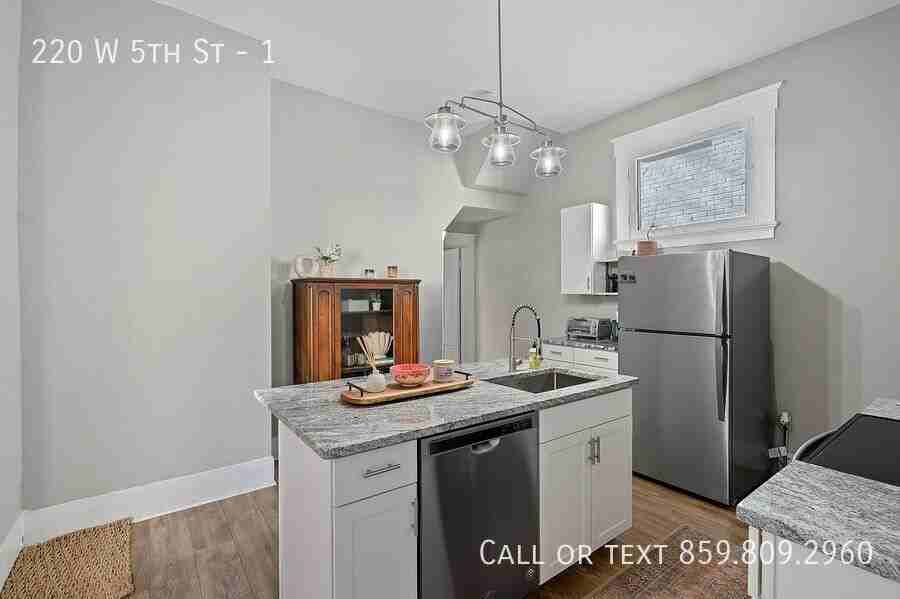220 W 5th St #1 - Photo 7 of 23