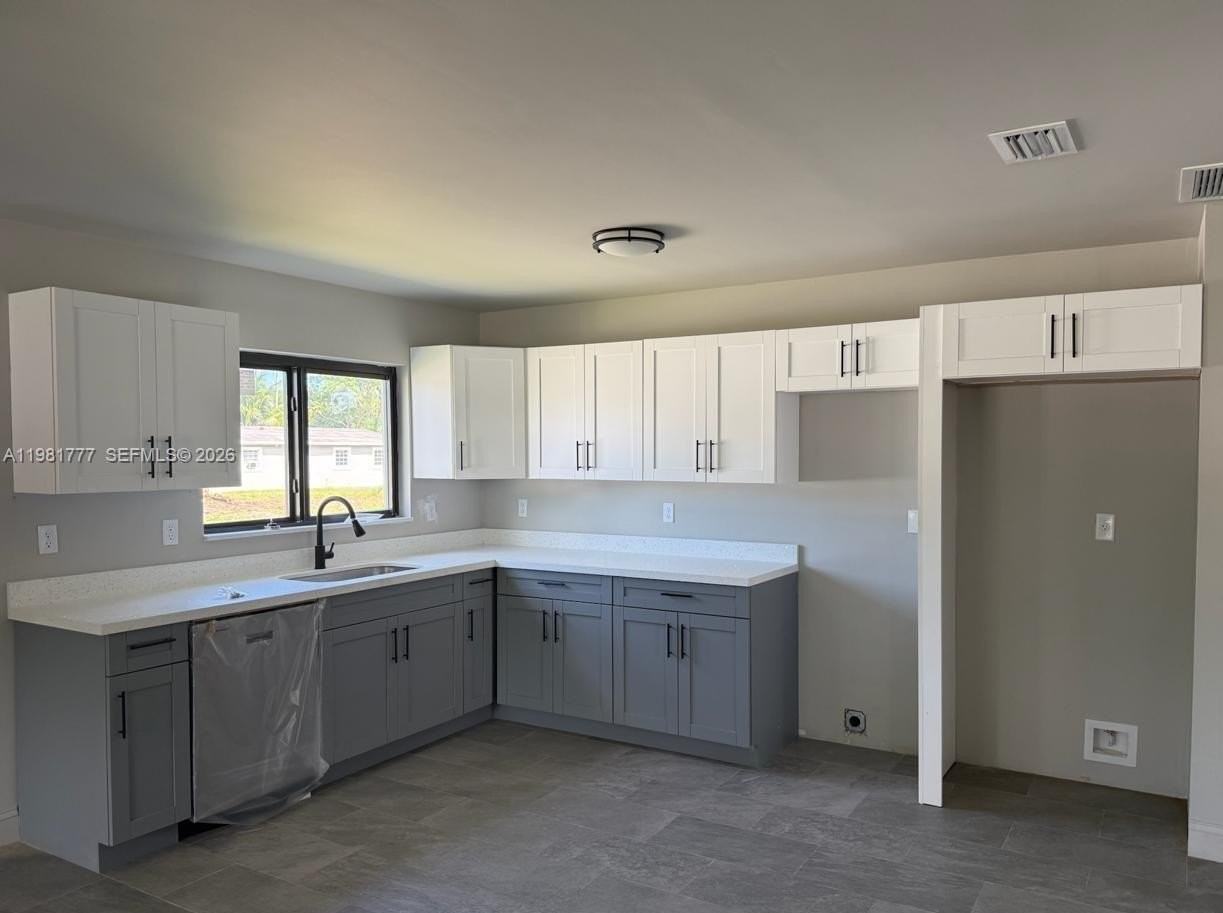 2806 Nw 9th Ct - Photo 2 of 6