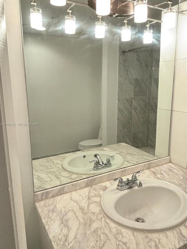 253 Ne 2nd St #222 - Photo 3 of 6