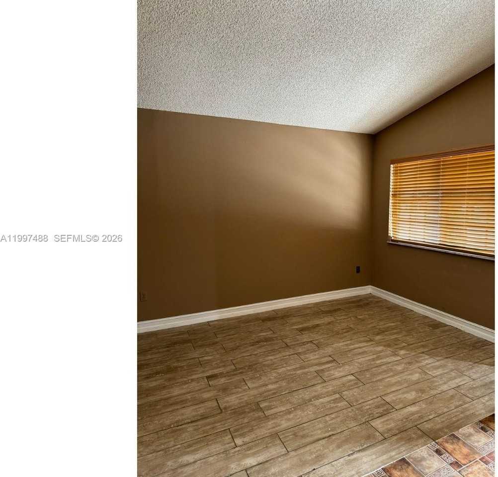 6936 W 25th Ave - Photo 4 of 11