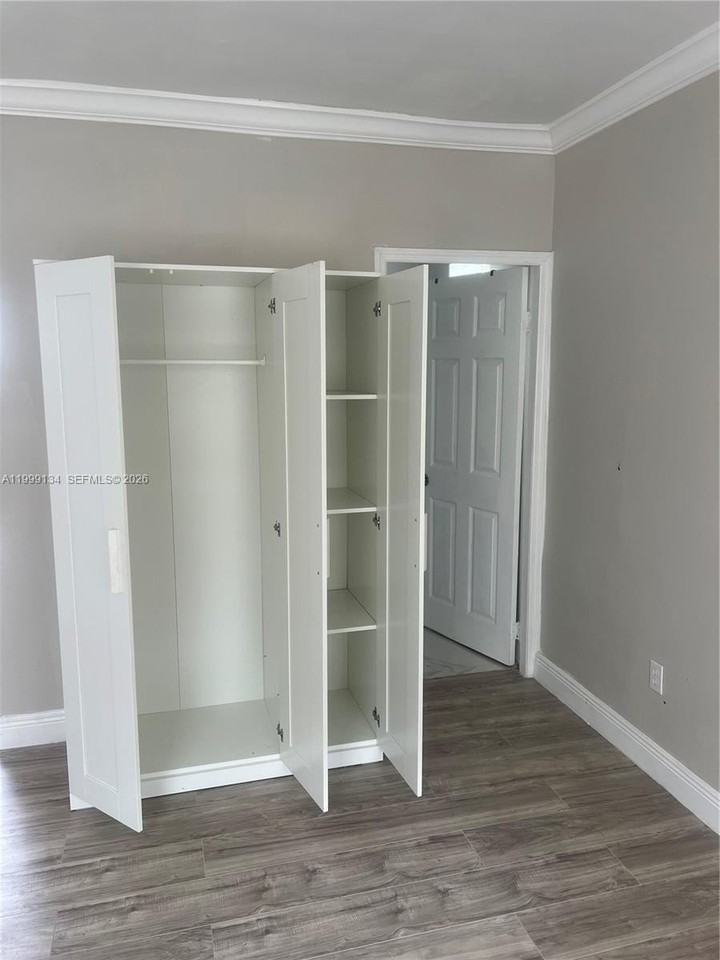1080 Carolina Ave #1 - Photo 3 of 4
