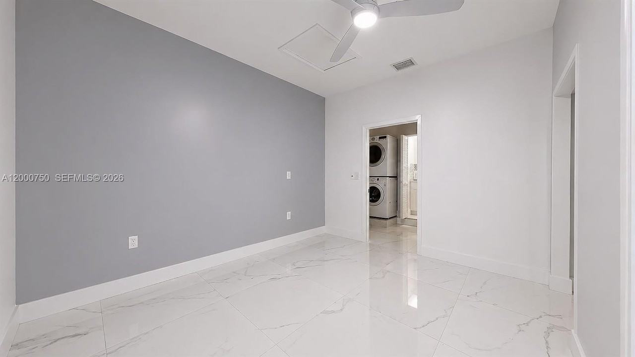 16247 Sw 92nd Ter #B - Photo 4 of 17