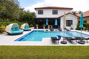 featured image of 8537 Nw 39th Ct