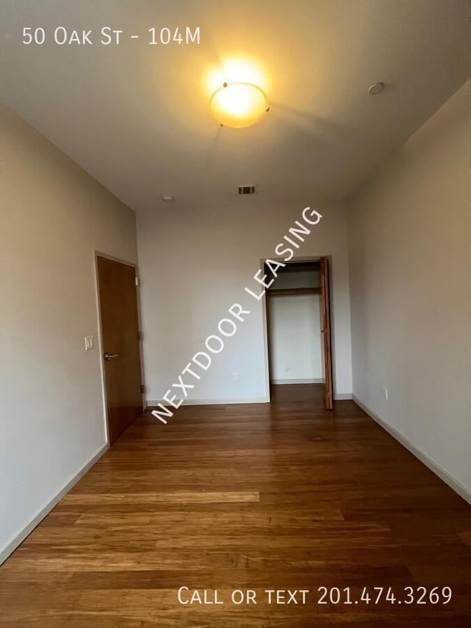 50 Oak St #104M - Photo 6 of 11
