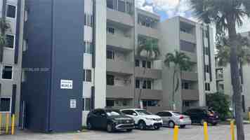 featured image of 10090 Nw 80th Ct #1203