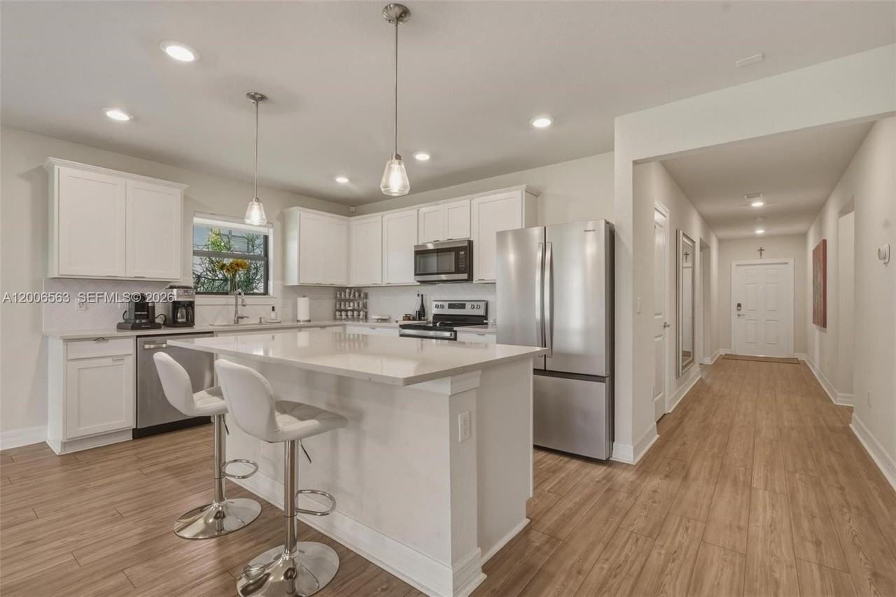 3141 Poinciana St - Photo 2 of 35