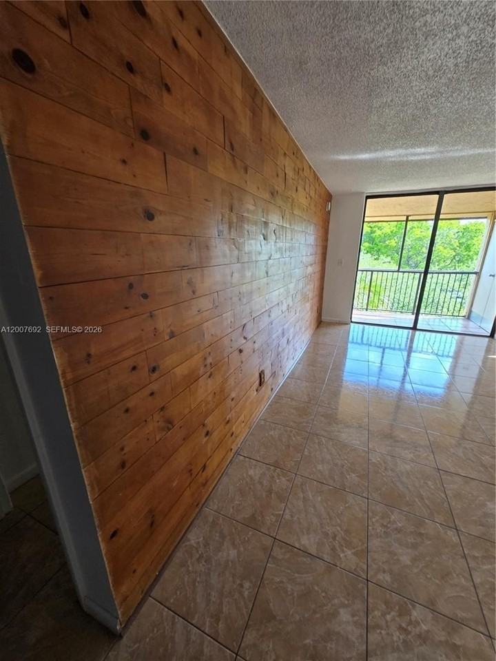 14201 N Kendall Dr #407D - Photo 2 of 27