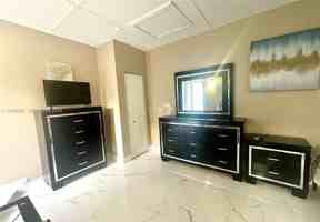 featured image of 1537 Ne 30th Ct #0