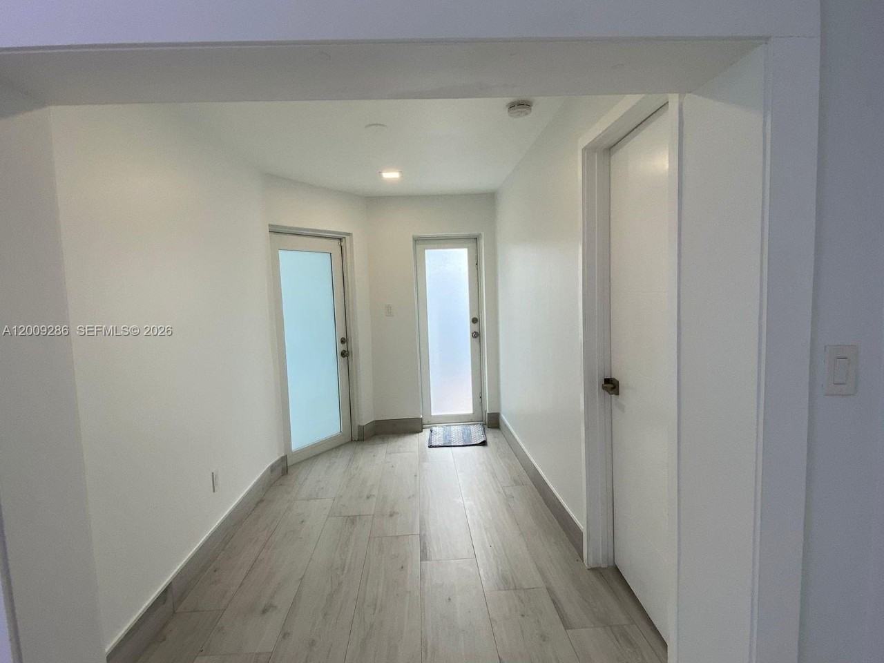 403 Sw 89th Pl - Photo 7 of 39