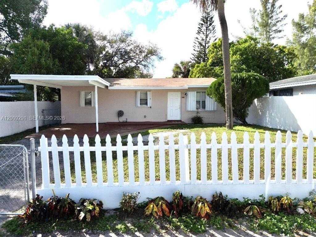 525 Nw 15th Ter - Photo 2 of 31