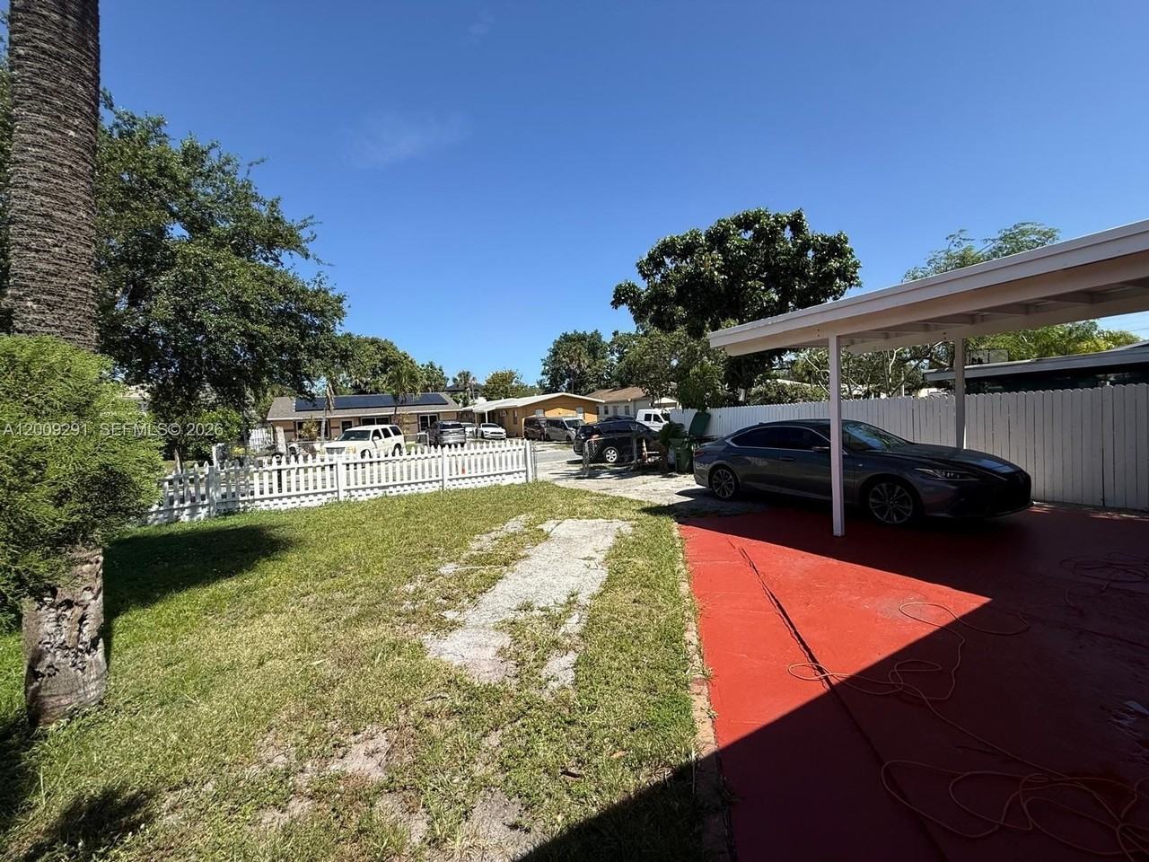 525 Nw 15th Ter - Photo 3 of 31