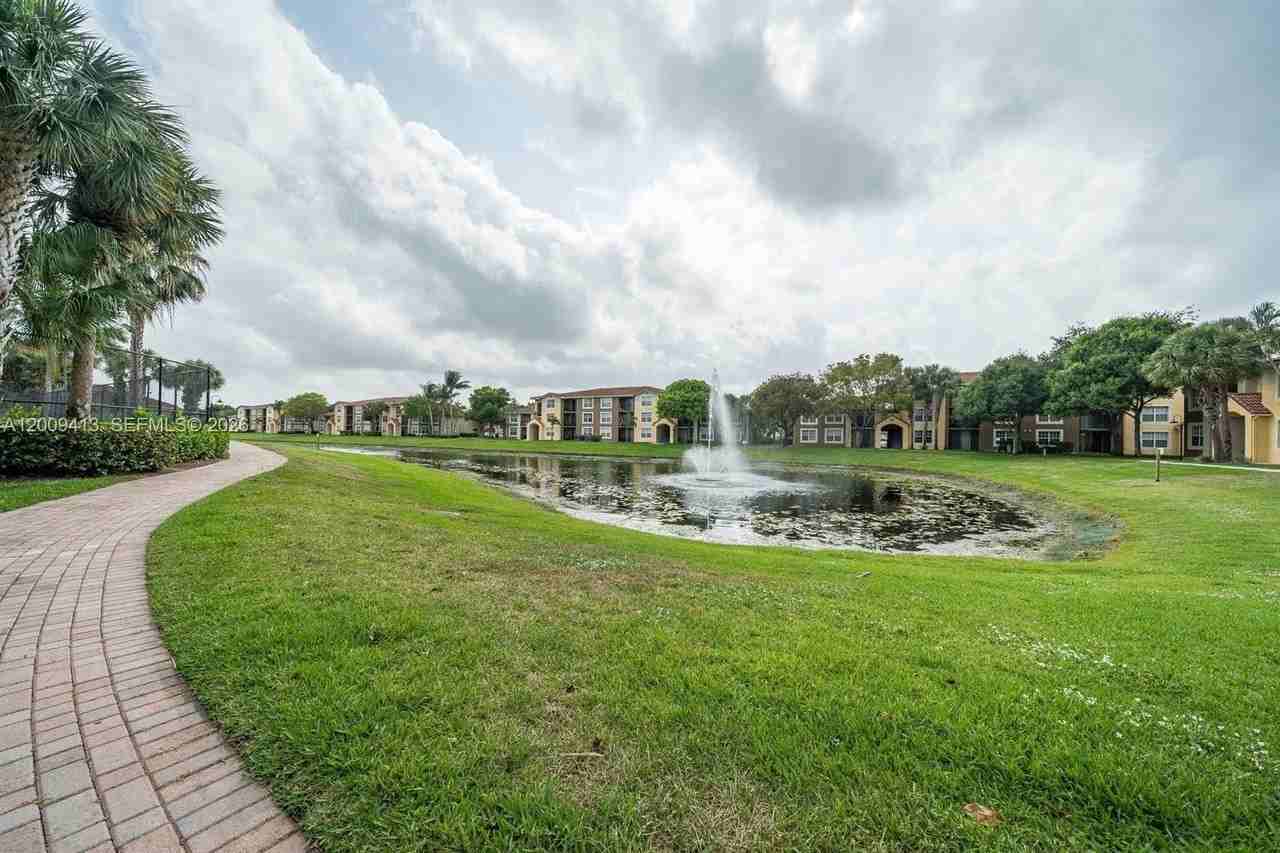 15015 Michelangelo Blvd #102 - Photo 6 of 20