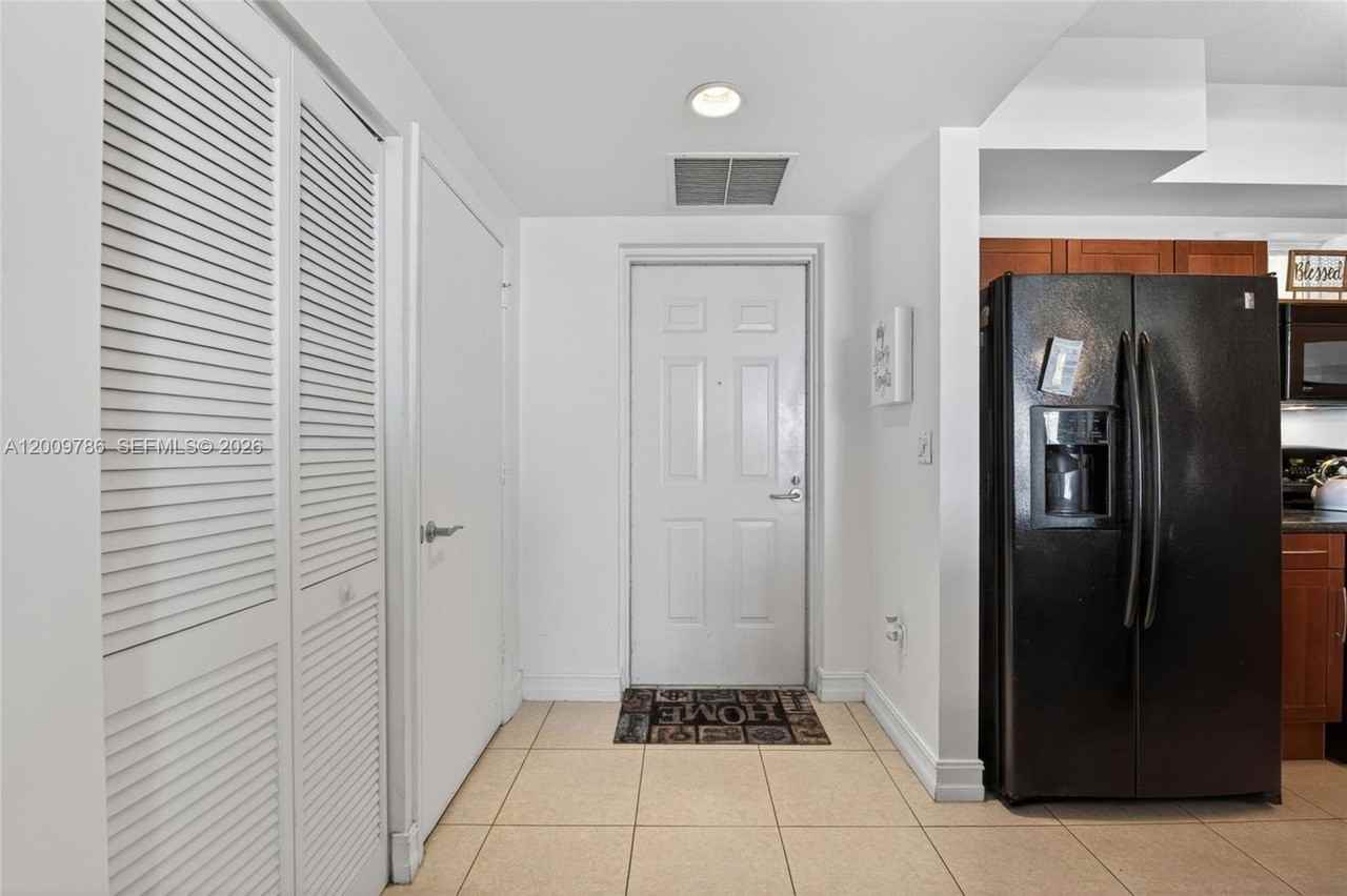 7266 Sw 88th St #A403 - Photo 4 of 32