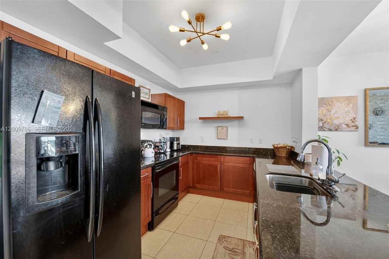 7266 Sw 88th St #A403 - Photo 6 of 32