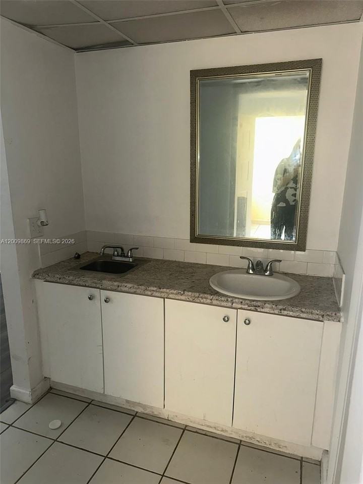 7000 Nw 186th St #4-126A - Photo 5 of 8