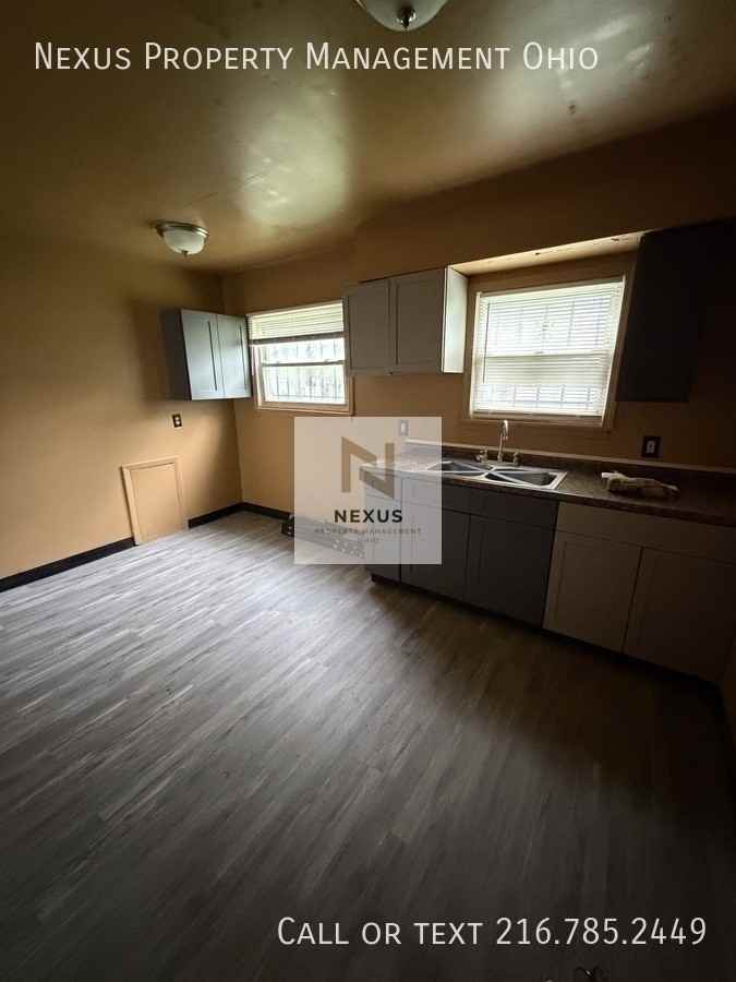3337 E 130th St - Photo 4 of 10
