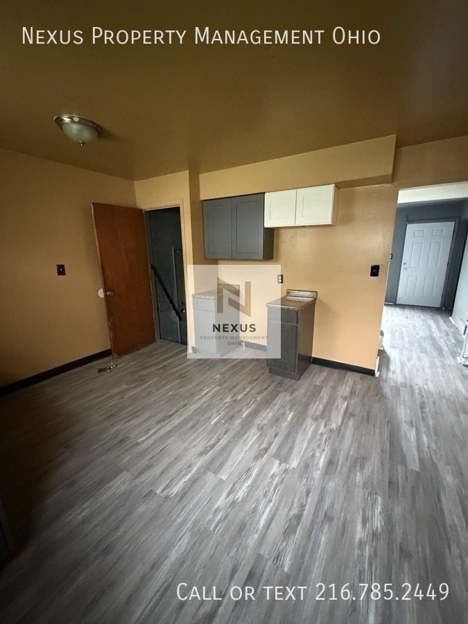 3337 E 130th St - Photo 5 of 10