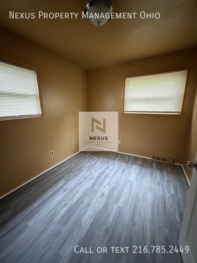 3337 E 130th St - Photo 7 of 10