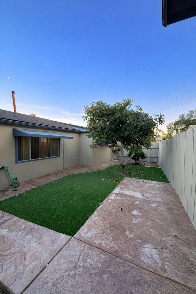 3085 Palm St - Photo 3 of 19