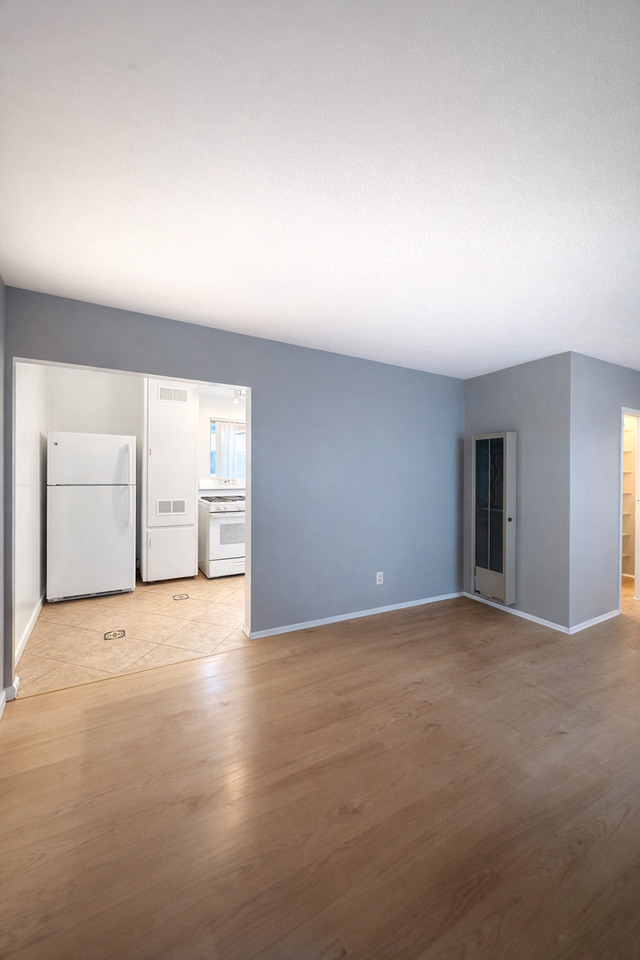 3085 Palm St - Photo 5 of 19