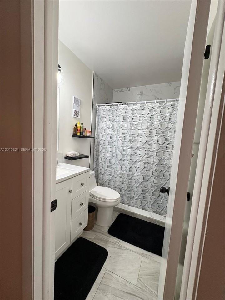 5424 Gate Lake Rd #5424 - Photo 4 of 10