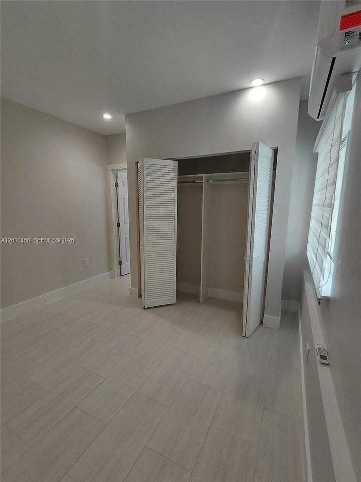 7555 Sw 28th Street Rd - Photo 4 of 4