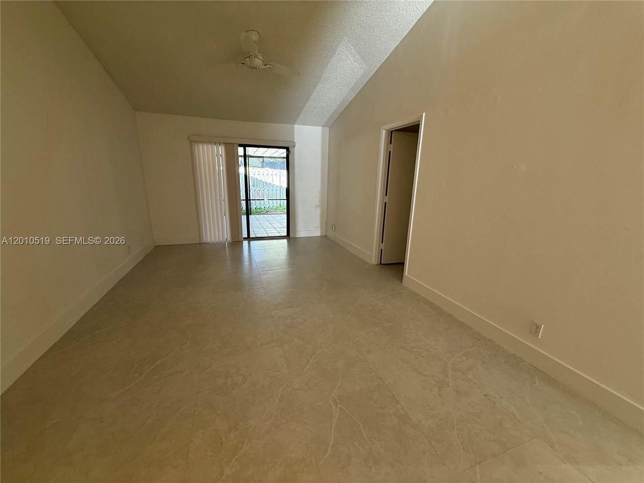 3548 Nw 111th Ter - Photo 4 of 12