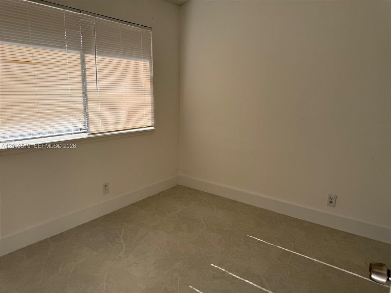 3548 Nw 111th Ter - Photo 6 of 12