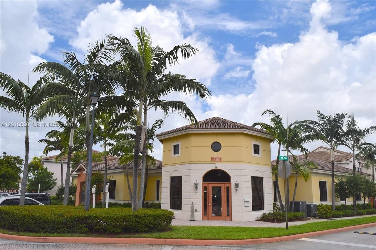 17347 Nw 7th Ave #106 - Photo 4 of 23