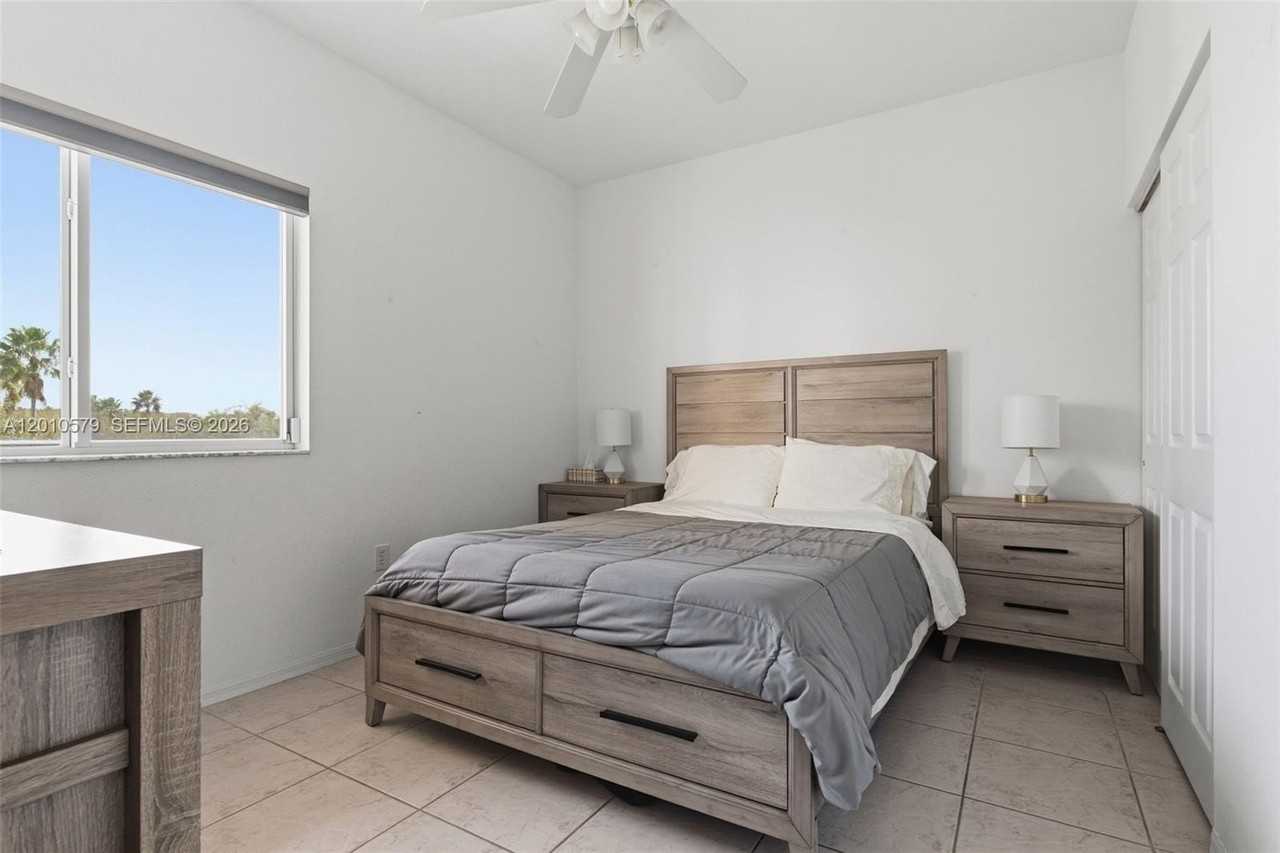 7765 Yardley Dr #313 - Photo 4 of 31