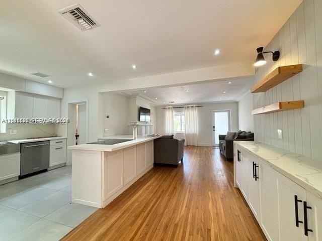 9472 Byron Ave - Photo 2 of 26