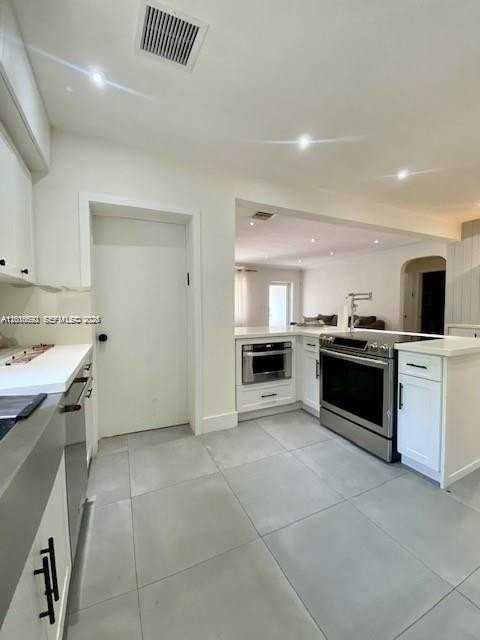 9472 Byron Ave - Photo 7 of 26