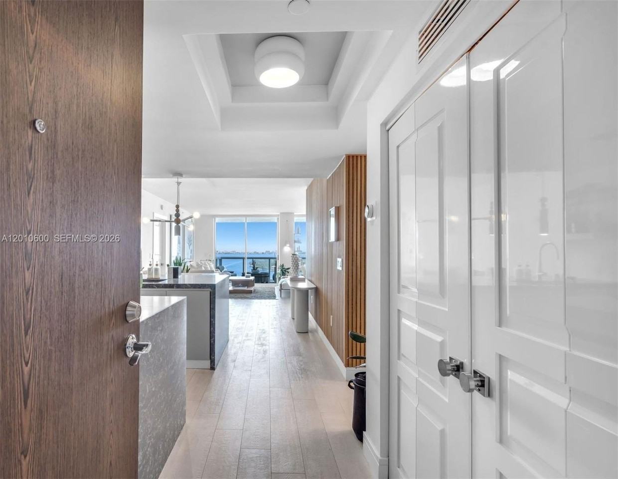 10 Venetian Way #1803 - Photo 6 of 41